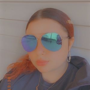 Meet your Posher, Laurel